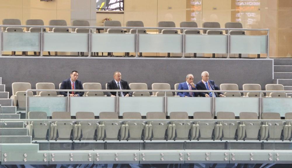 Azərbaycan Prezidenti İlham Əliyev voleybol üzrə milli komandamızın oyununa baxıb (FOTO)