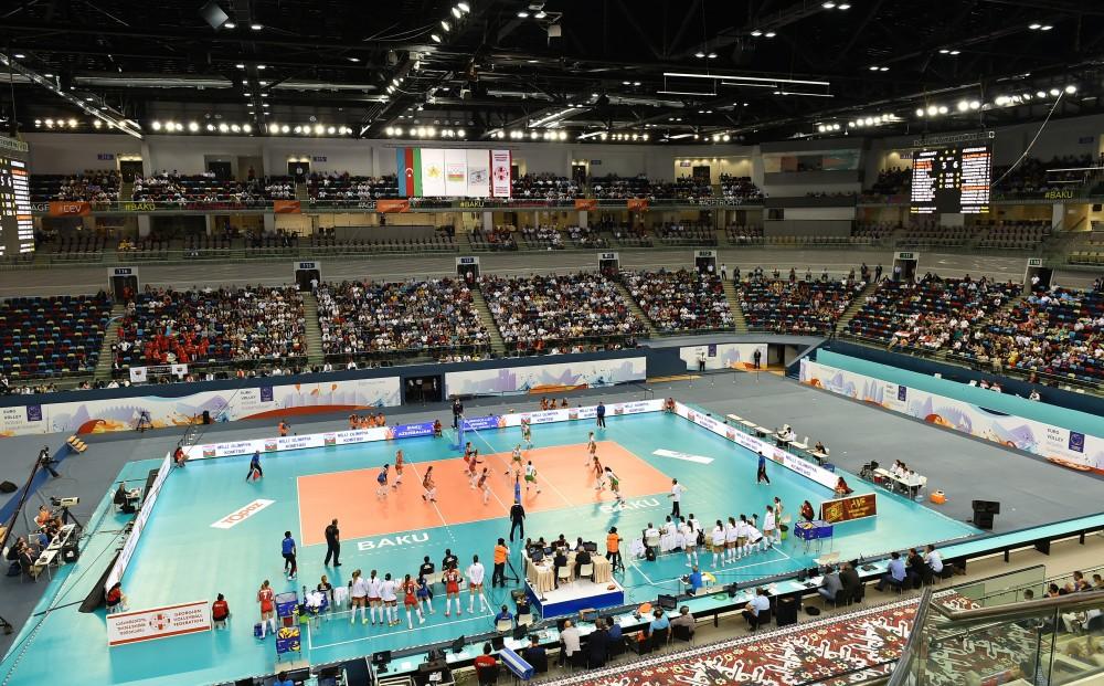 Azərbaycan Prezidenti İlham Əliyev voleybol üzrə milli komandamızın oyununa baxıb (FOTO)