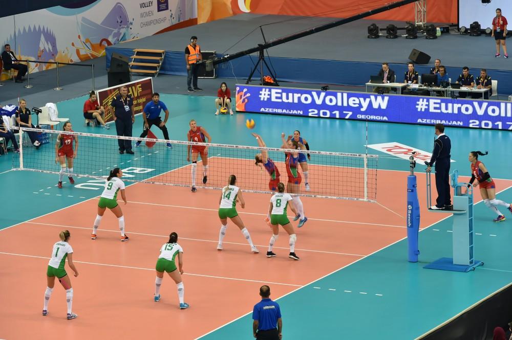 Azərbaycan Prezidenti İlham Əliyev voleybol üzrə milli komandamızın oyununa baxıb (FOTO)