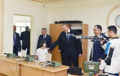 Prezident İlham Əliyev Salyan şəhər 2 saylı tam orta məktəbin yeni binasının açılışında iştirak edib (FOTO)