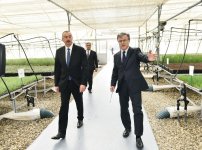 Prezident İlham Əliyev Salyanın Xıdırlı kəndində dəniz suyunun duzsuzlaşdırılması kompleksinin fəaliyyəti ilə tanış olub (FOTO)
