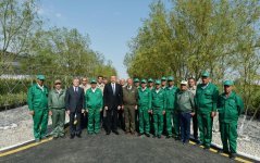 Prezident İlham Əliyev Salyanın Xıdırlı kəndində dəniz suyunun duzsuzlaşdırılması kompleksinin fəaliyyəti ilə tanış olub (FOTO)