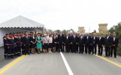 Prezident İlham Əliyev Salyan rayonunun Çuxanlı-Gəncəli-Piratman-Parça Xələc-Seyidan avtomobil yolunun açılışında iştirak edib (YENİLƏNİB) (FOTO)