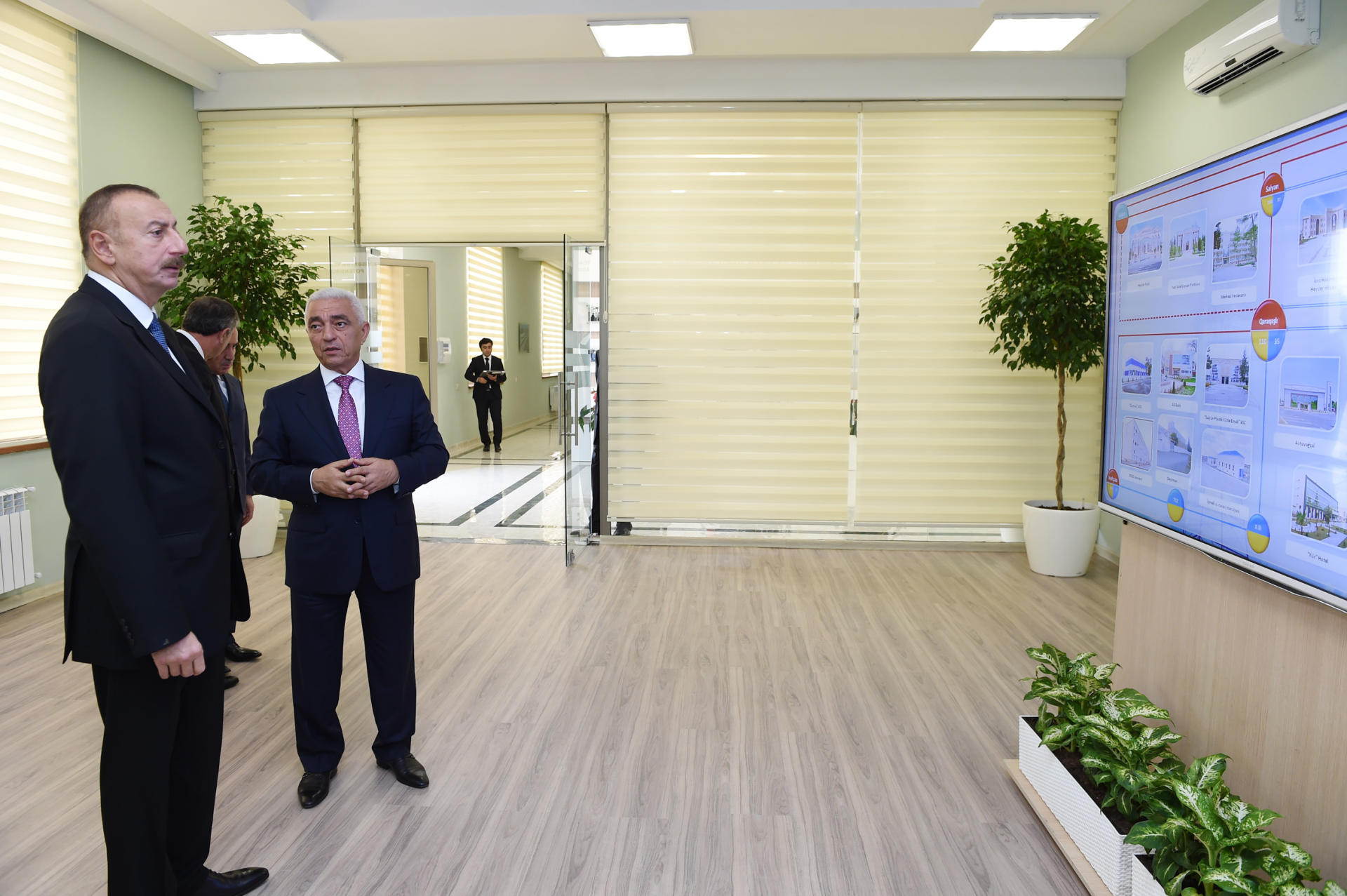 Prezident İlham Əliyev Salyanda “Qaraqaşlı” yarımstansiyasının açılışında iştirak edib (FOTO)