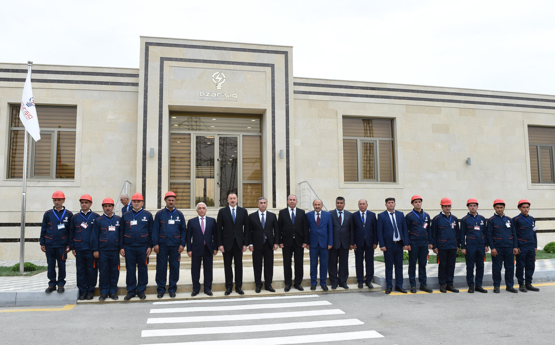 Prezident İlham Əliyev Salyanda “Qaraqaşlı” yarımstansiyasının açılışında iştirak edib (FOTO)