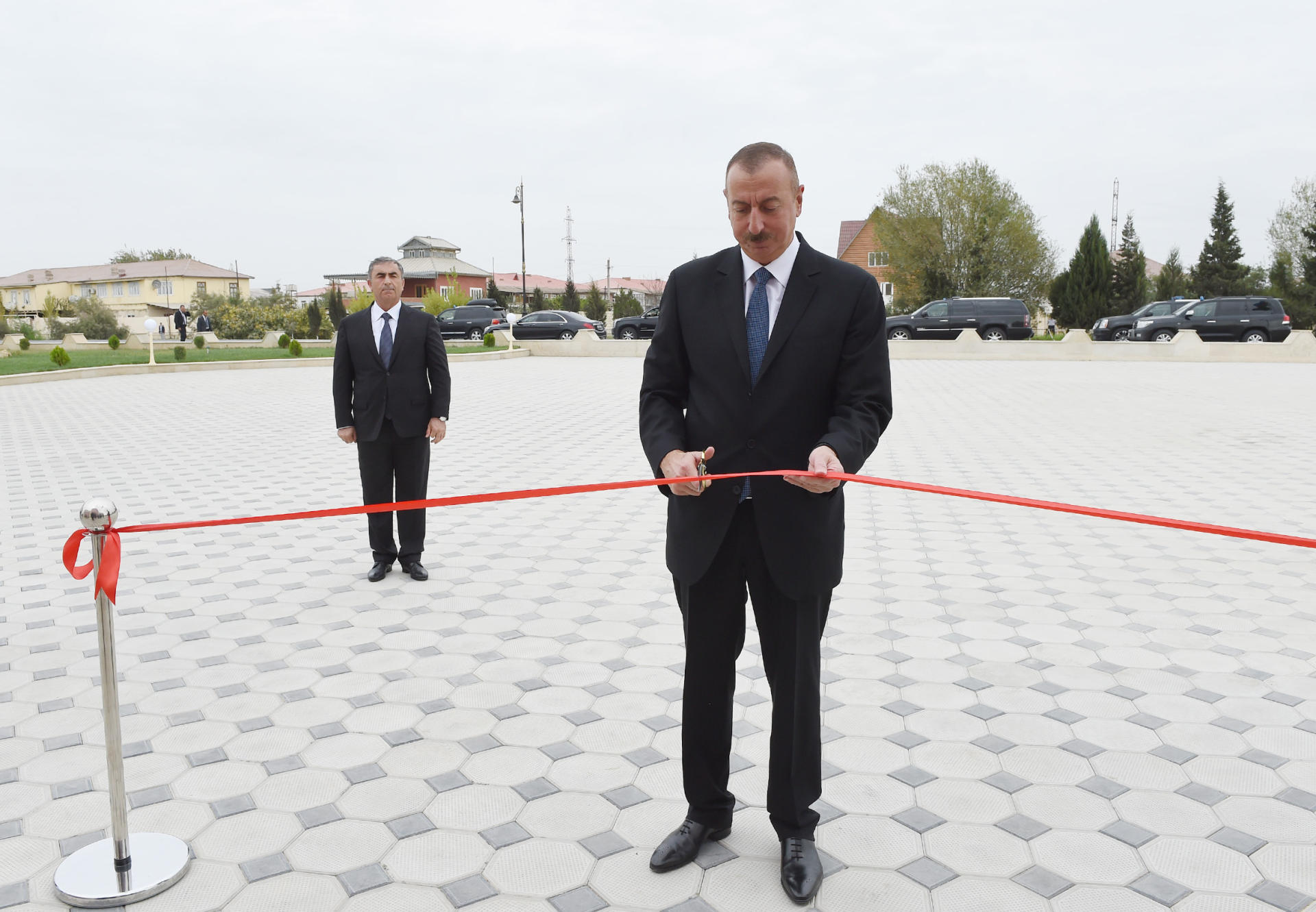 Azərbaycan Prezidenti Salyanda Bayraq Muzeyinin açılışında iştirak edib (FOTO)
