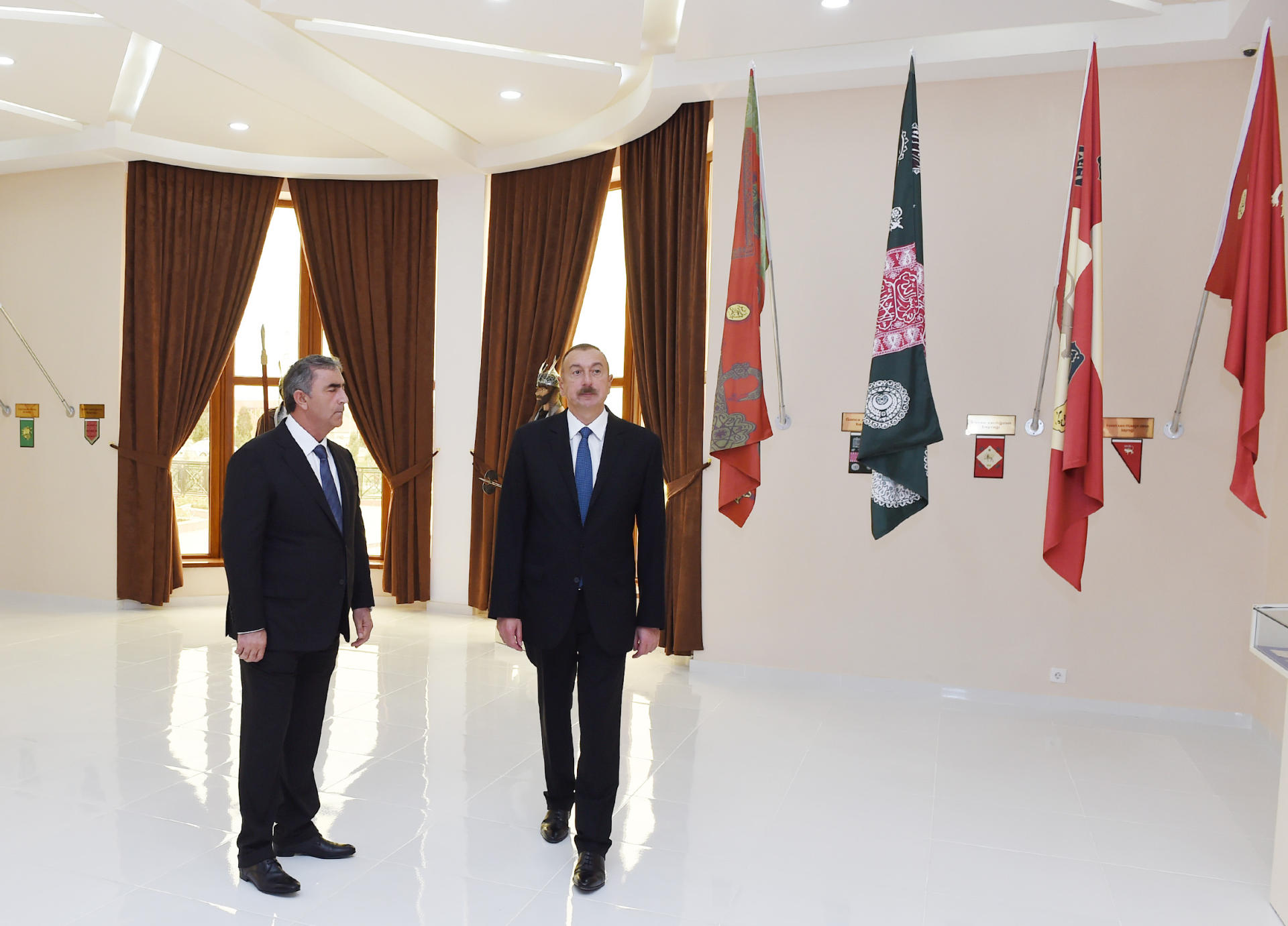Azərbaycan Prezidenti Salyanda Bayraq Muzeyinin açılışında iştirak edib (FOTO)
