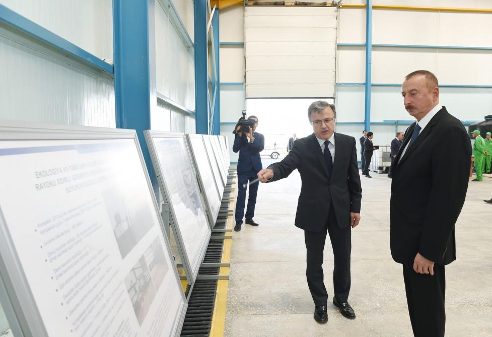 Prezident İlham Əliyev Salyanın Xıdırlı kəndində dəniz suyunun duzsuzlaşdırılması kompleksinin fəaliyyəti ilə tanış olub (FOTO)