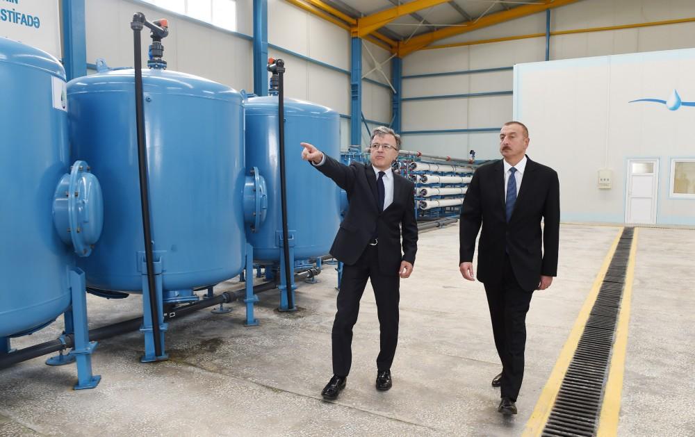 Prezident İlham Əliyev Salyanın Xıdırlı kəndində dəniz suyunun duzsuzlaşdırılması kompleksinin fəaliyyəti ilə tanış olub (FOTO)