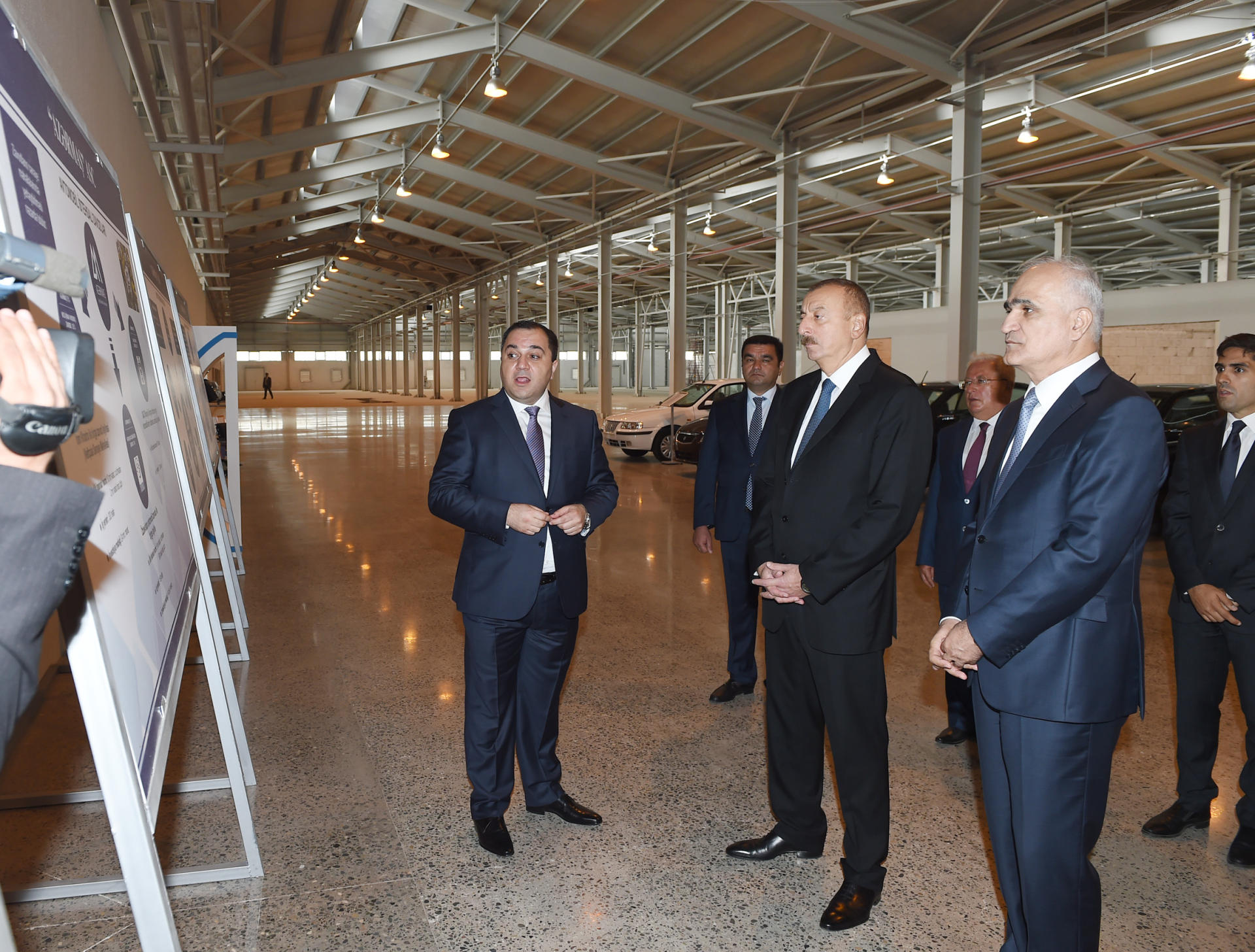 Prezident İlham Əliyev Neftçala Sənaye Məhəlləsinin açılışında iştirak edib (YENİLƏNİB) (FOTO)