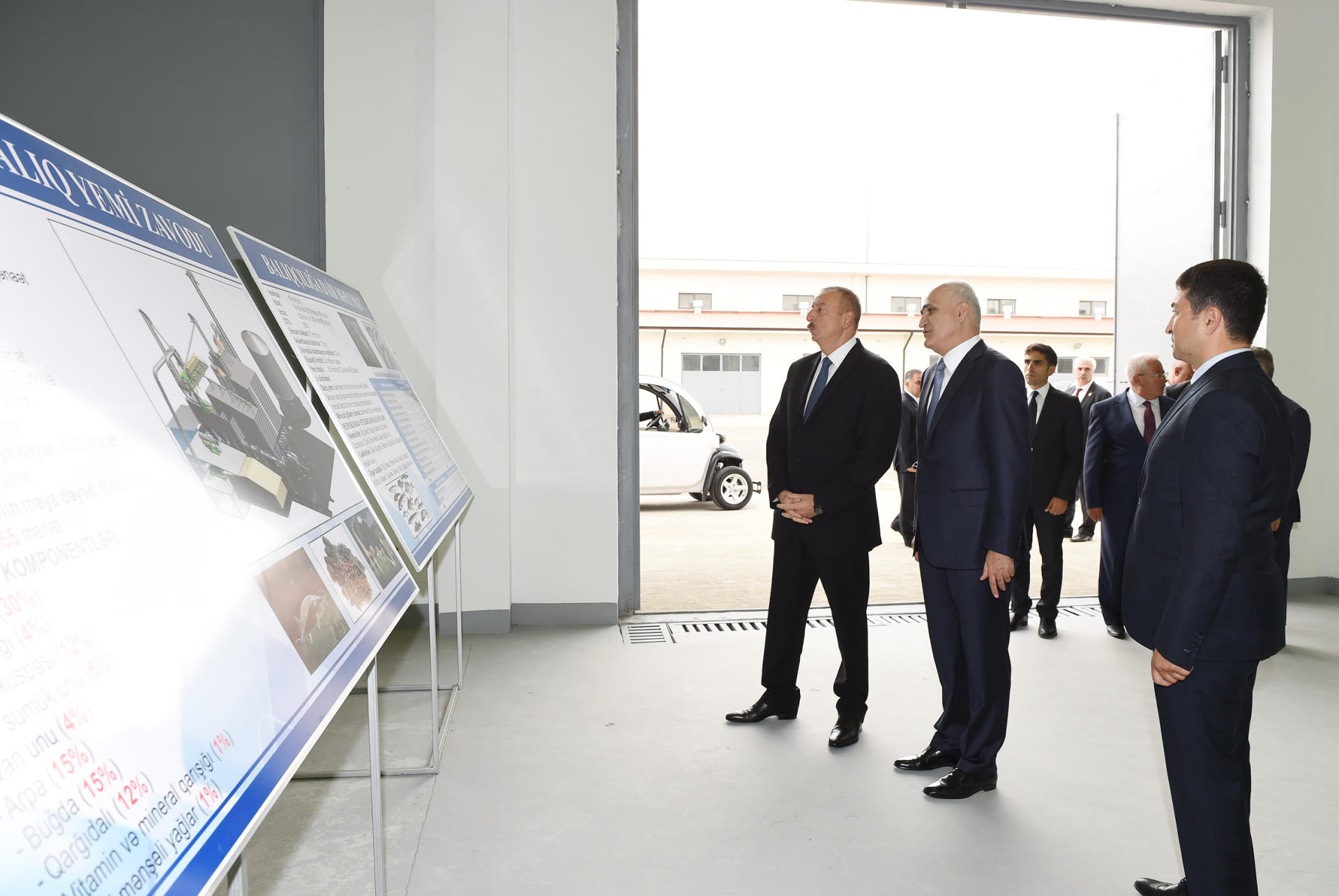 Prezident İlham Əliyev Neftçala Sənaye Məhəlləsinin açılışında iştirak edib (YENİLƏNİB) (FOTO)