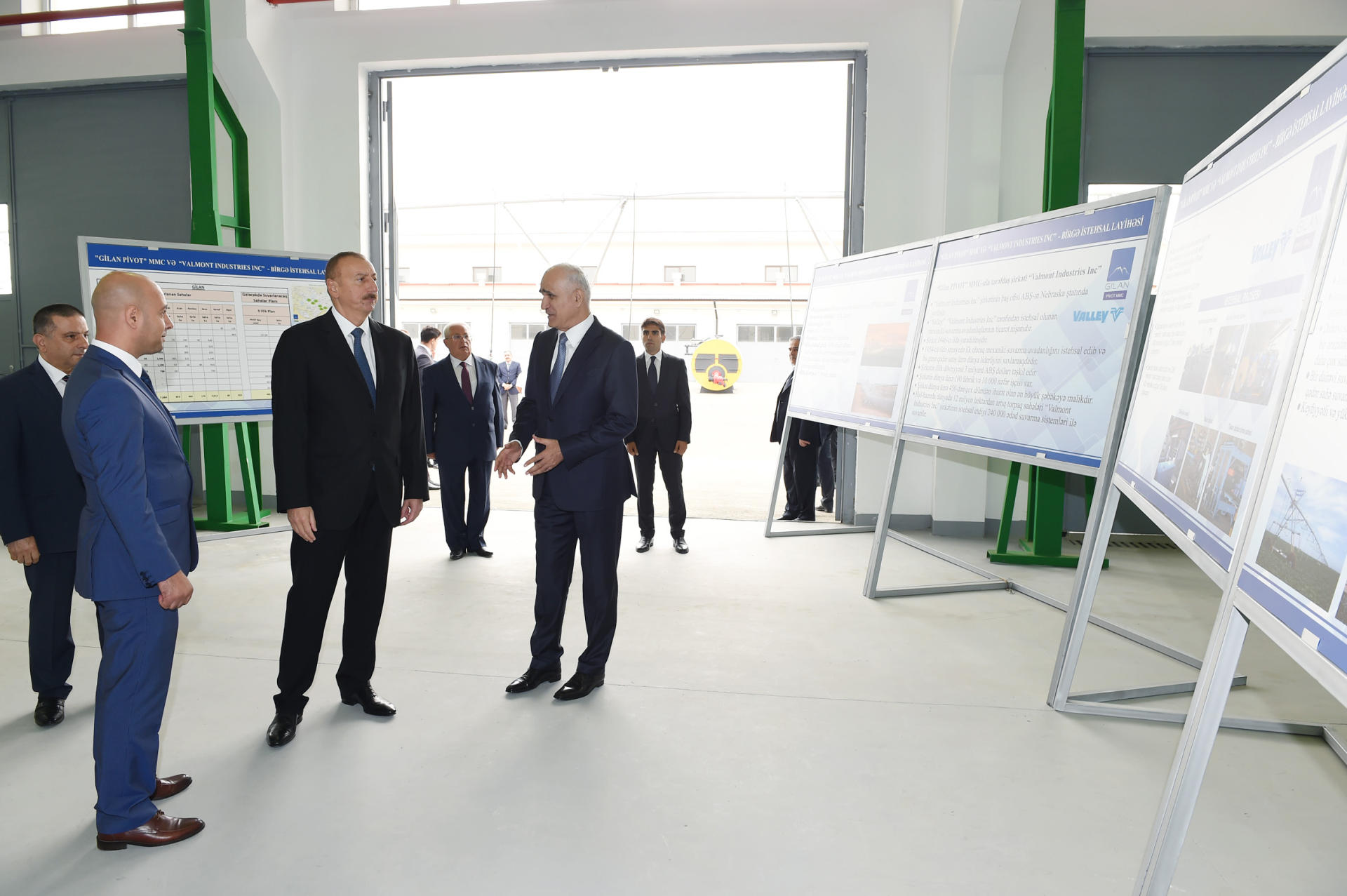 Prezident İlham Əliyev Neftçala Sənaye Məhəlləsinin açılışında iştirak edib (YENİLƏNİB) (FOTO)