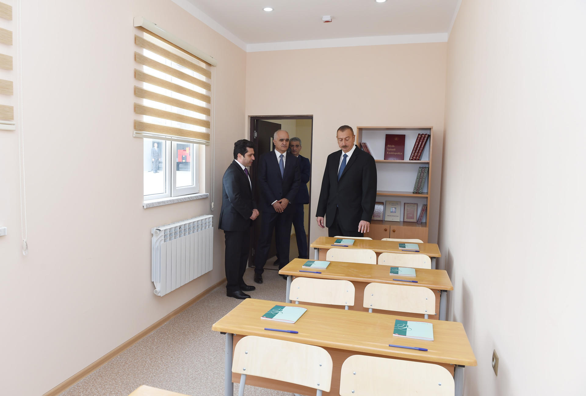 Prezident İlham Əliyev Neftçala Sənaye Məhəlləsinin açılışında iştirak edib (YENİLƏNİB) (FOTO)