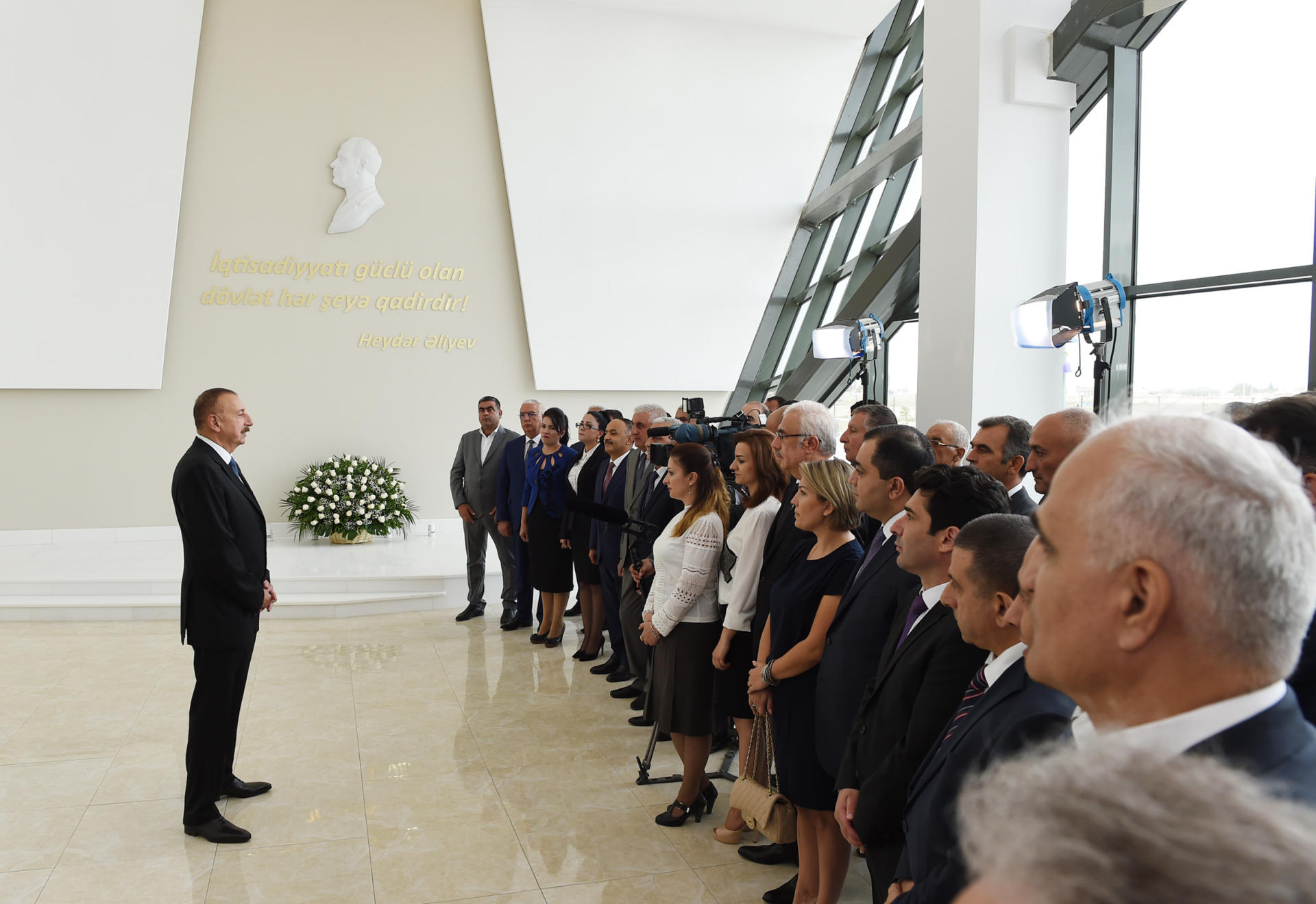 Prezident İlham Əliyev Neftçala Sənaye Məhəlləsinin açılışında iştirak edib (YENİLƏNİB) (FOTO)