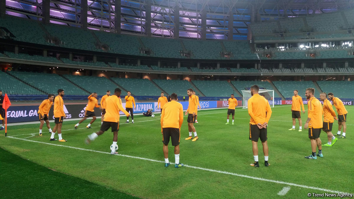 "Roma" Bakı Olimpiya Stadionunda məşq edir (FOTO)