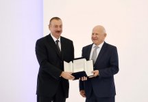 Prezident İlham Əliyevə Beynəlxalq Cüdo Federasiyasının ən yüksək mükafatı - qızıl medalı təqdim edilib (YENİLƏNİB-3) (FOTO)