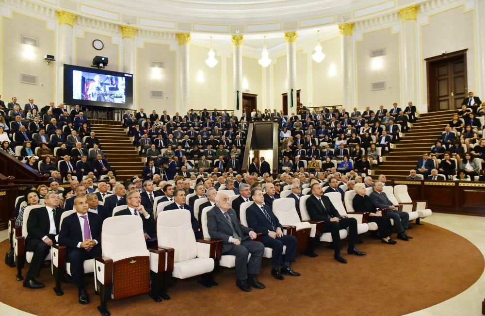 Prezident İlham Əliyev dünya şöhrətli alim Lütfi Zadə ilə vida mərasimində iştirak edib (FOTO) (YENİLƏNİB-2)