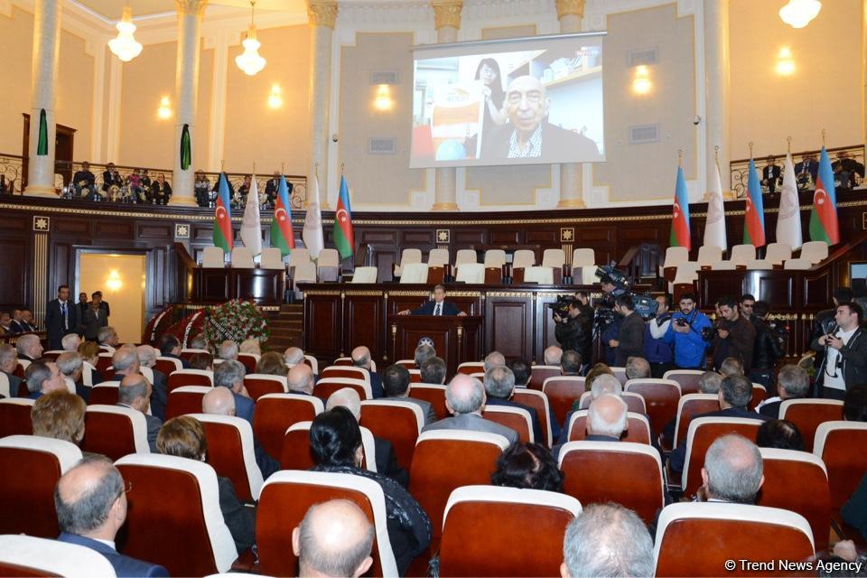 Lütfi Zadə ilə vida mərasimi keçirilib (FOTO)