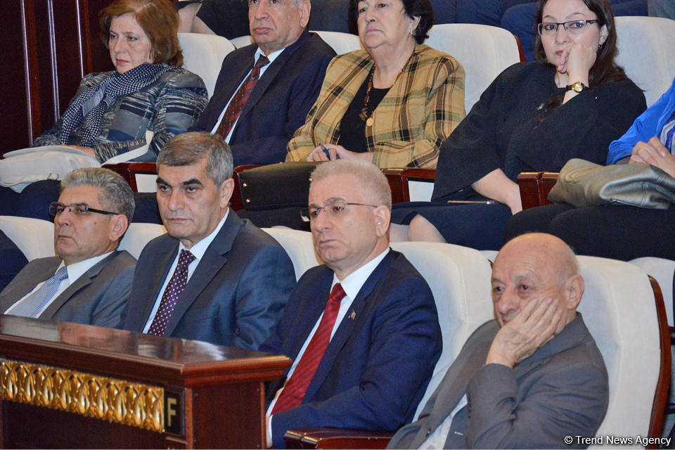 Lütfi Zadə ilə vida mərasimi keçirilib (FOTO)