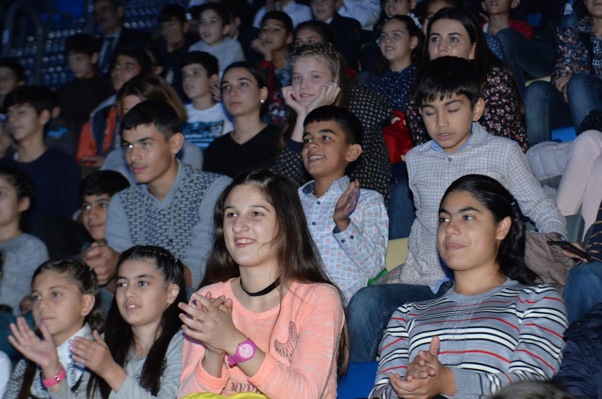Heydər Əliyev Fondunun dəstəyi ilə uşaq evlərinin sakinləri "Forsaj şou" sirk proqramını izləyiblər (FOTO)