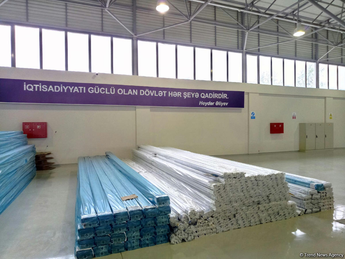 Bakıda plastik qapı-pəncərə istehsalı zavodu fəaliyyətə başlayıb (FOTO)