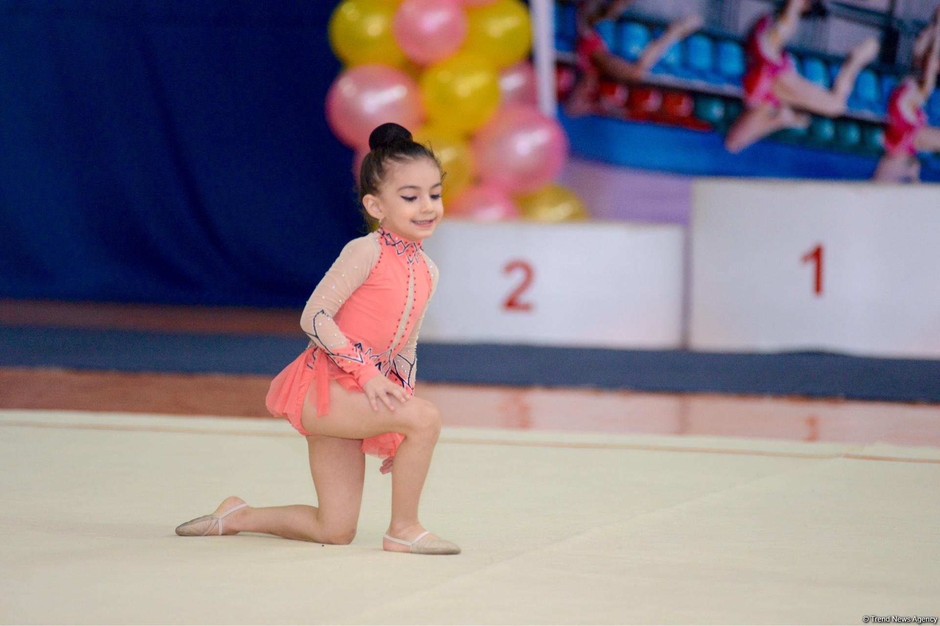 Bədii gimnastika üzrə Payız Ulduzları açıq birinciliyi keçirilib (FOTO)