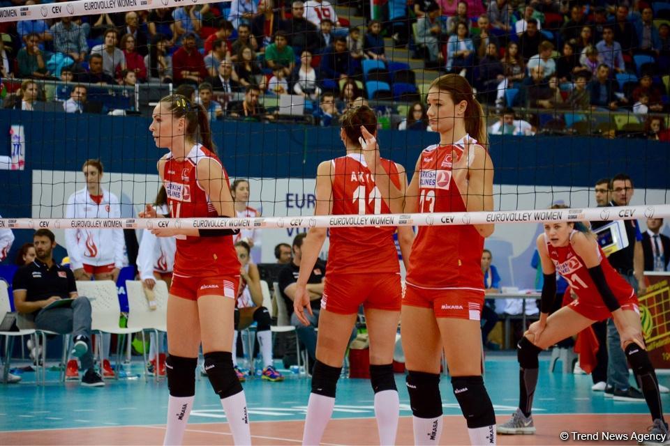 Voleybol millimiz Avropa Çemionatında növbəti oyununu keçirib (FOTOREPORTAJ)