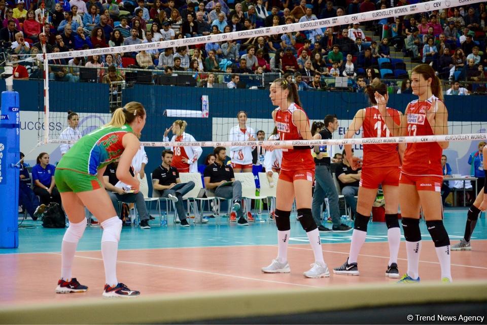 Voleybol millimiz Avropa Çemionatında növbəti oyununu keçirib (FOTOREPORTAJ)