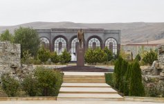 Prezident İlham Əliyev Qobustan rayonuna səfərə gəlib (FOTO)