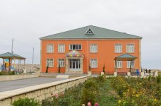 Prezident İlham Əliyev Qobustanda yeni tikilmiş 100 yerlik uşaq bağçasının açılışında iştirak edib (YENİLƏNİB) (FOTO)