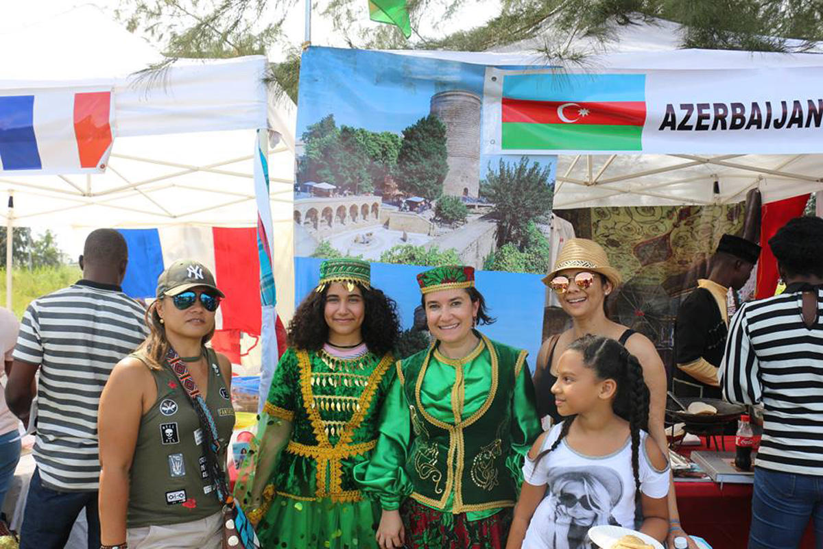 Azərbaycan Milli Geyim Mərkəzinin libasları Nigeriyada təqdim olunub (FOTO)