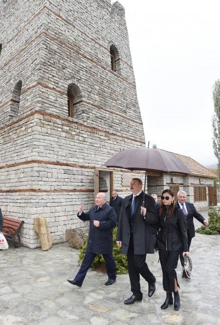 Prezident İlham Əliyev və xanımı Şamaxının Dəmirçi kəndində görülən işlərlə tanış olub (FOTO)