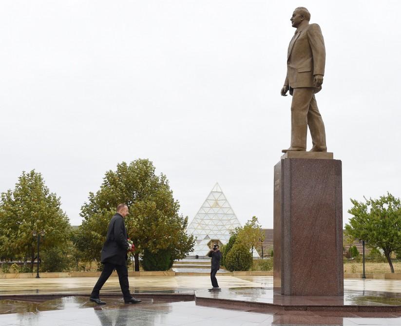 Prezident İlham Əliyev Qobustan rayonuna səfərə gəlib (FOTO)