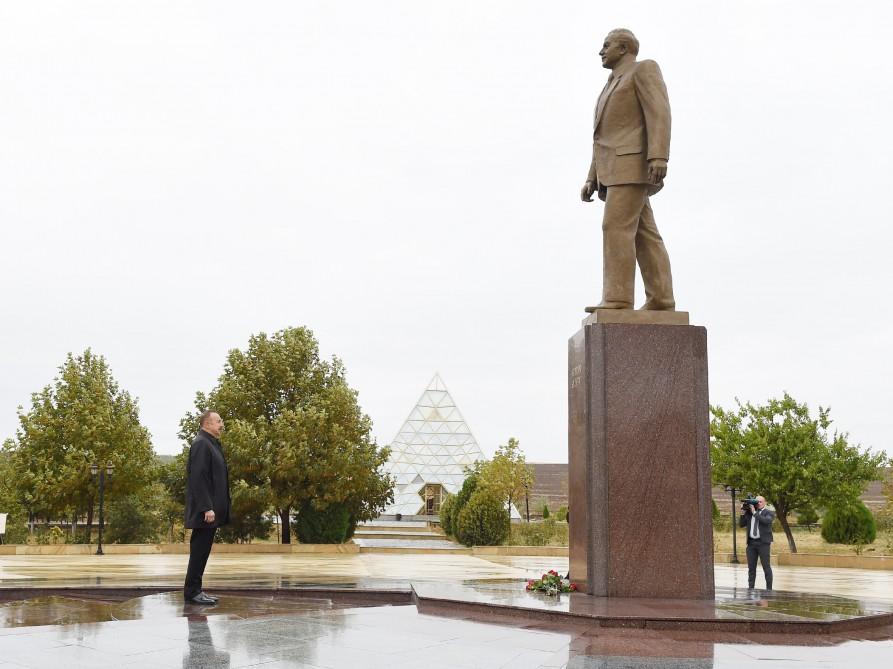 Prezident İlham Əliyev Qobustan rayonuna səfərə gəlib (FOTO)