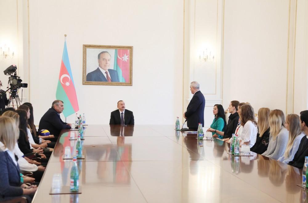 Prezident İlham Əliyev: Azərbaycan dünya Olimpiya ailəsində artıq öz layiqli yerini tutub (FOTO) (YENİLƏNİB)