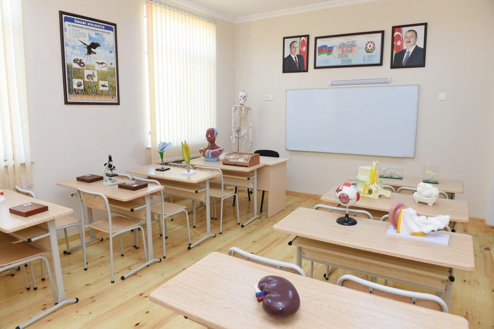 Azərbaycanın Birinci vitse-prezidenti Ramanada Qubadlı rayon Xanlıq kənd orta məktəbinin yeni binasında yaradılan şəraitlə tanış olub  (FOTO)