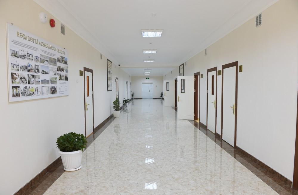 Azərbaycanın Birinci vitse-prezidenti Ramanada Qubadlı rayon Xanlıq kənd orta məktəbinin yeni binasında yaradılan şəraitlə tanış olub  (FOTO)