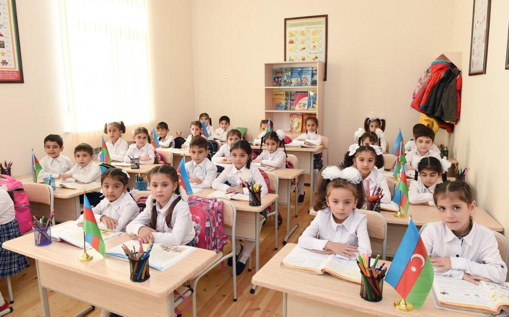 Azərbaycanın Birinci vitse-prezidenti Ramanada Qubadlı rayon Xanlıq kənd orta məktəbinin yeni binasında yaradılan şəraitlə tanış olub  (FOTO)