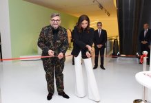 Mehriban Əliyeva Aleksandr Vasilyev Fondunun kolleksiyasından ibarət "Modernizm və moda" sərgisinin açılışında iştirak edib (FOTO)