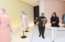 Mehriban Əliyeva Aleksandr Vasilyev Fondunun kolleksiyasından ibarət "Modernizm və moda" sərgisinin açılışında iştirak edib (FOTO)