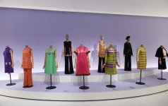 Mehriban Əliyeva Aleksandr Vasilyev Fondunun kolleksiyasından ibarət "Modernizm və moda" sərgisinin açılışında iştirak edib (FOTO)