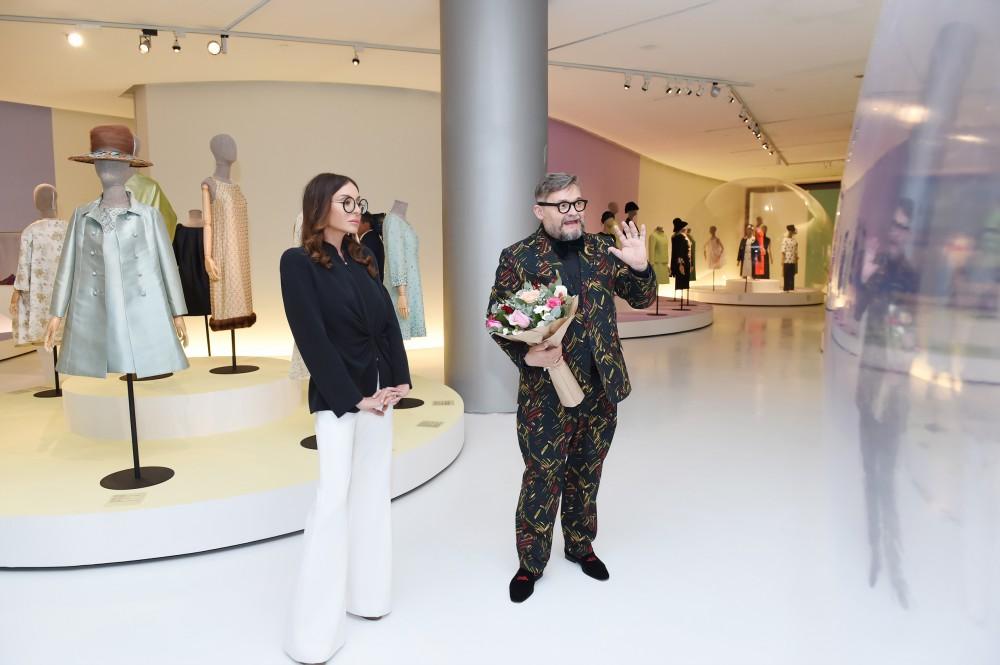 Mehriban Əliyeva Aleksandr Vasilyev Fondunun kolleksiyasından ibarət "Modernizm və moda" sərgisinin açılışında iştirak edib (FOTO)