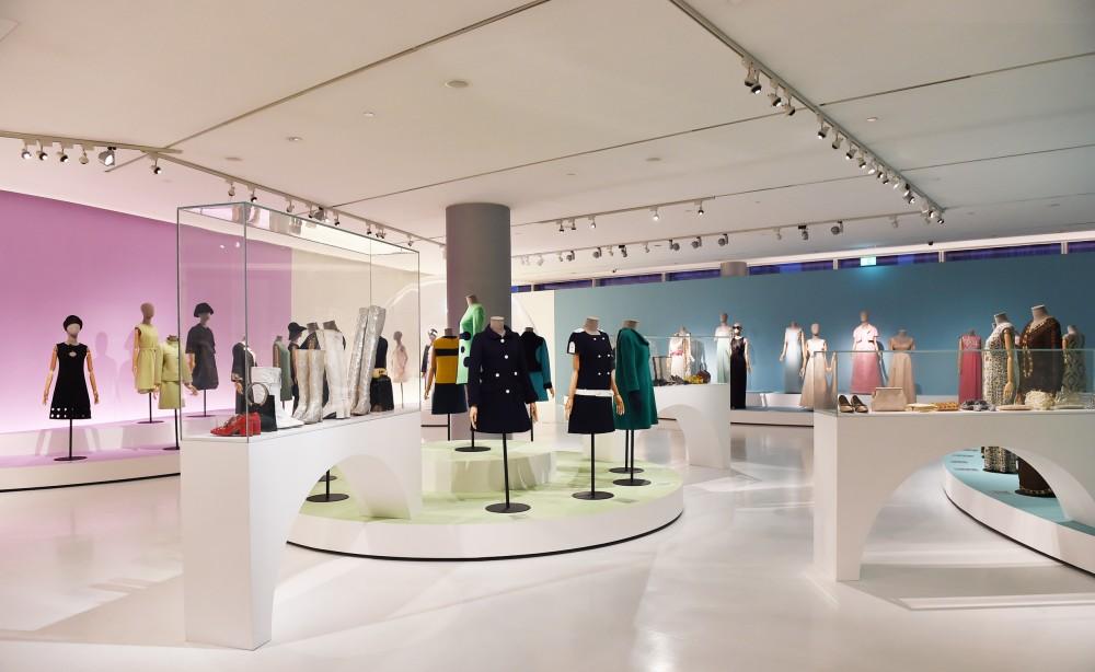 Mehriban Əliyeva Aleksandr Vasilyev Fondunun kolleksiyasından ibarət "Modernizm və moda" sərgisinin açılışında iştirak edib (FOTO)