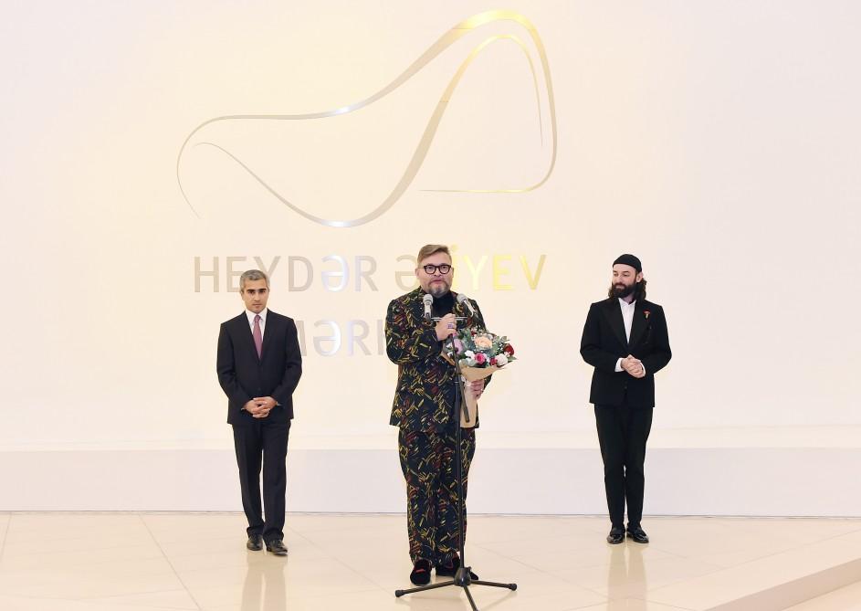 Mehriban Əliyeva Aleksandr Vasilyev Fondunun kolleksiyasından ibarət "Modernizm və moda" sərgisinin açılışında iştirak edib (FOTO)