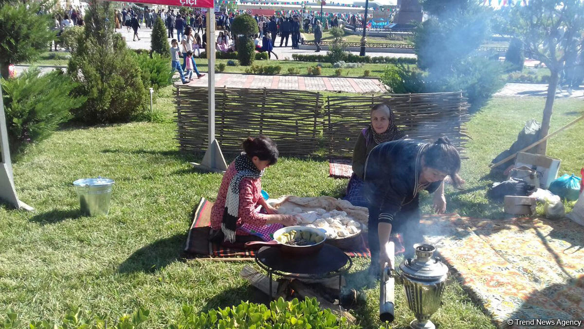 Qubada “Alma bayramı” və “Xalça festivalı” (FOTO)