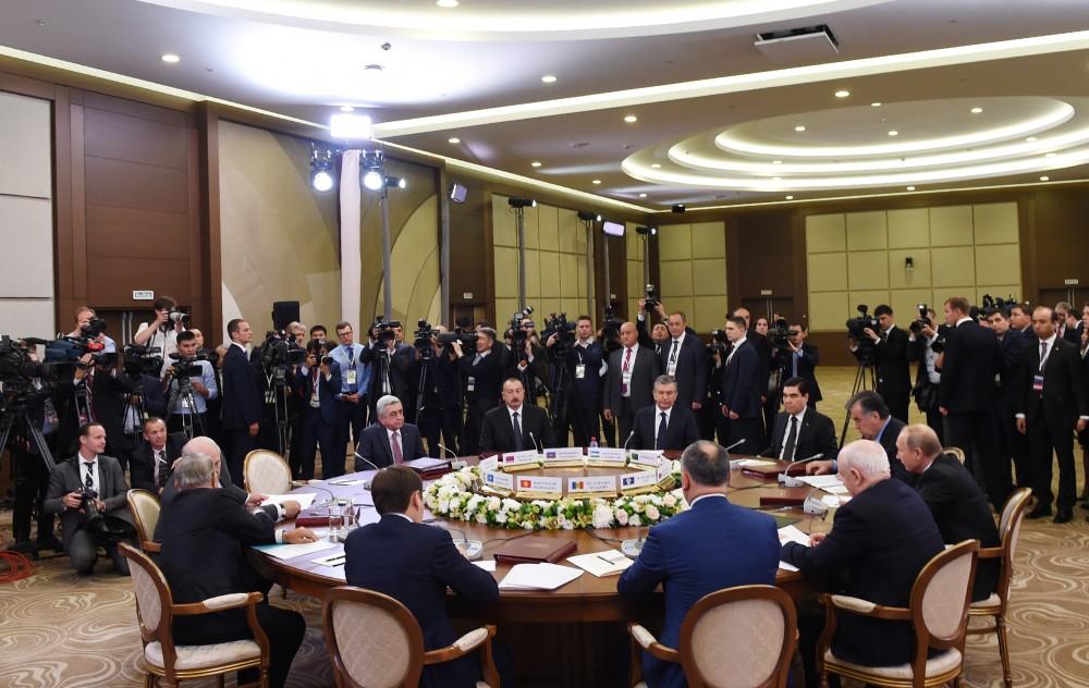 Prezident İlham Əliyev Soçidə MDB Dövlət Başçıları Şurasının məhdud tərkibdə iclasında iştirak edib (YENİLƏNİB-2) (FOTO)