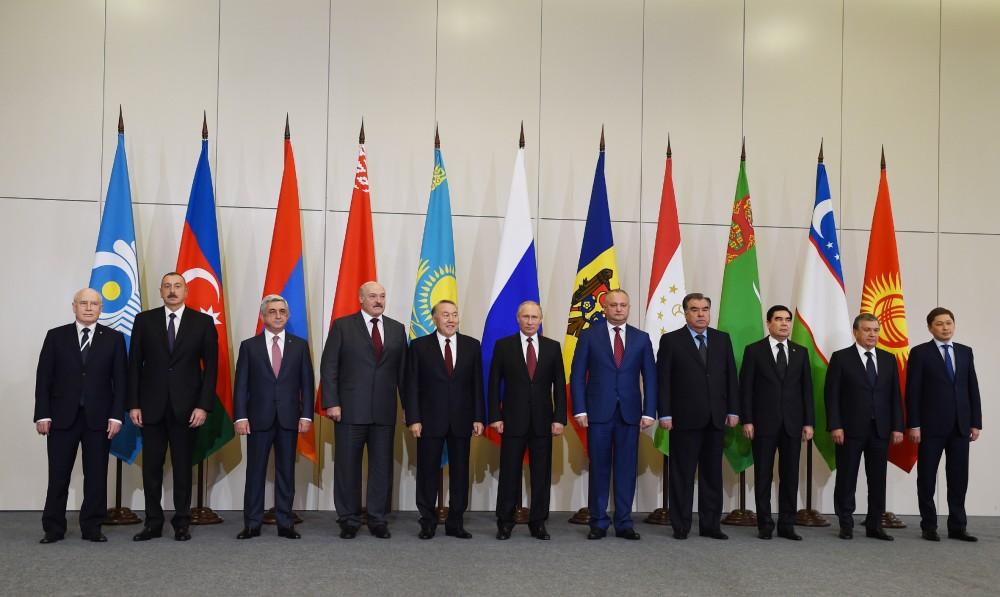 Prezident İlham Əliyev Soçidə MDB Dövlət Başçıları Şurasının məhdud tərkibdə iclasında iştirak edib (YENİLƏNİB-2) (FOTO)