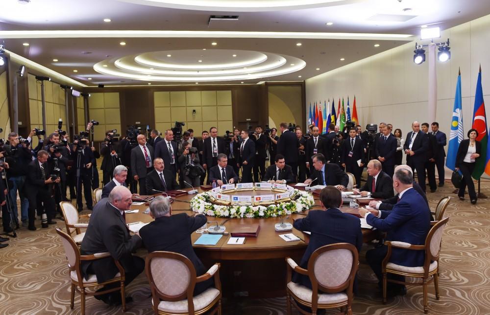 Prezident İlham Əliyev Soçidə MDB Dövlət Başçıları Şurasının məhdud tərkibdə iclasında iştirak edib (YENİLƏNİB-2) (FOTO)