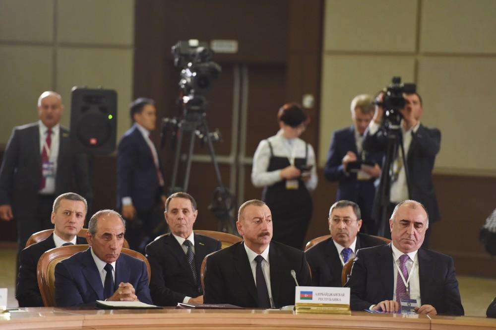 Prezident İlham Əliyev MDB Dövlət Başçıları Şurasının geniş tərkibdə iclasında iştirak edib (YENİLƏNİB) (FOTO)