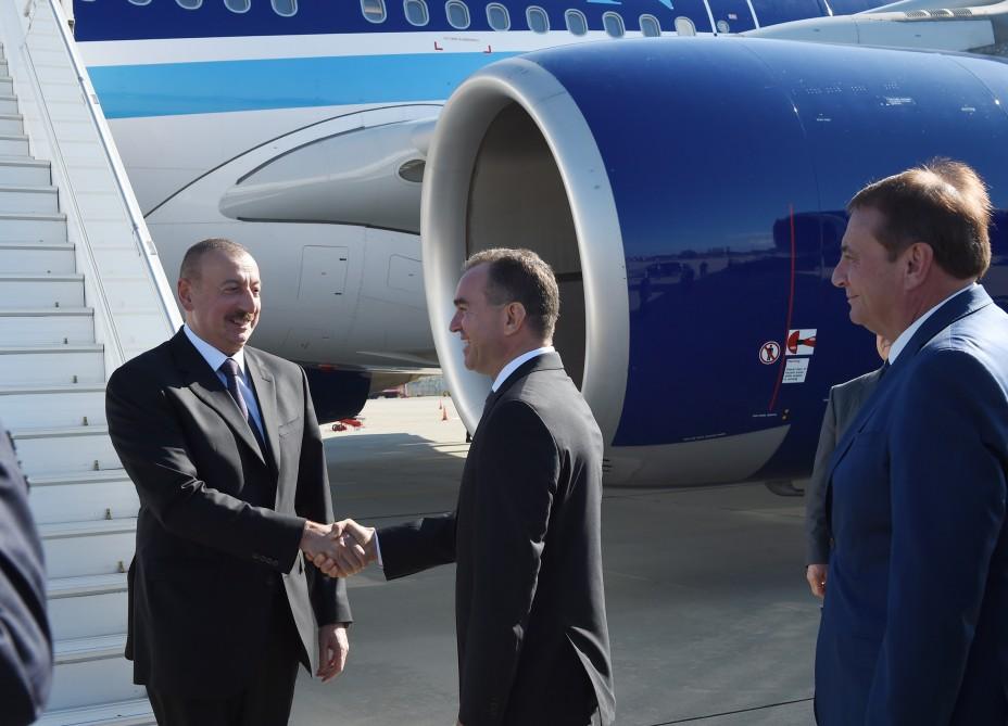 Prezident İlham Əliyev Rusiyanın Soçi şəhərinə səfərə gəlib (FOTO)
